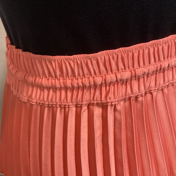 Club Monaco Colourblock Pink and Black Pleated Midi Skirt Size XSmall - Picture 8 of 14